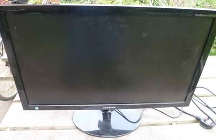 Photo of free Samsung Sync Master S24B300 24" Monitor (The Nurserylands TW12) #1