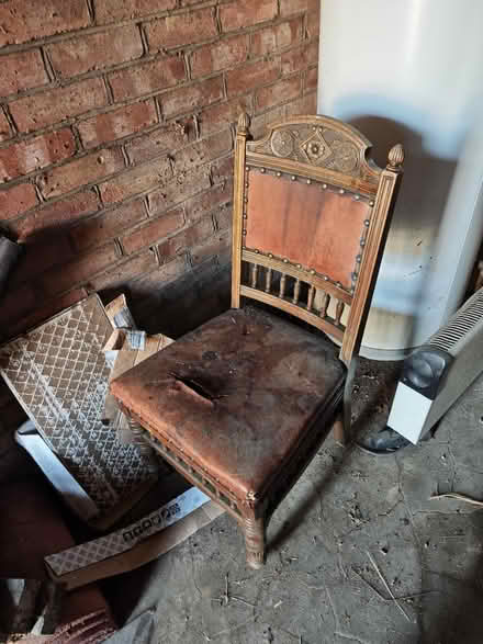Photo of free Antique chair (Harrow HA3) #1