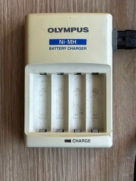 Photo of free AA battery charger (LE16 9) #1