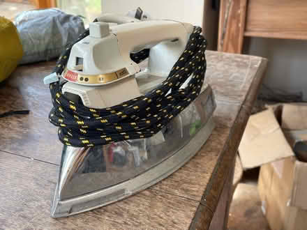 Photo of free An older iron (Fairfield LA1) #2