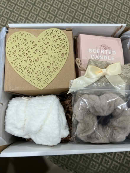 Photo of free Gift box (Wood Ridge) #1