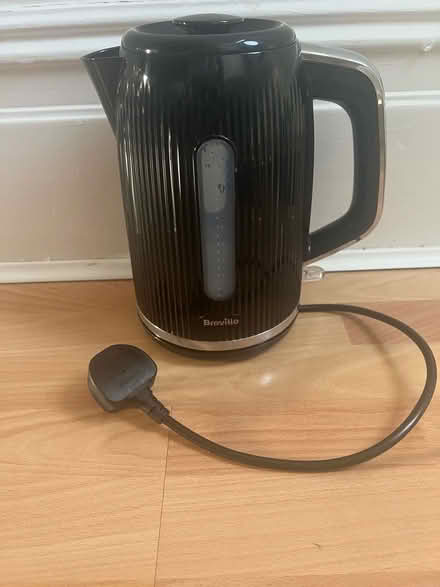 Photo of free Breville kettle (Hove Edge HD6) #3