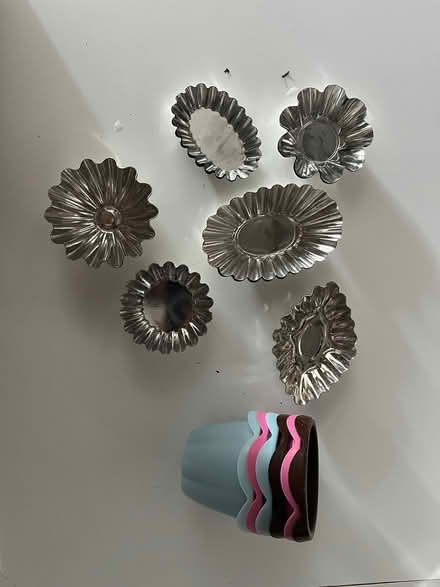 Photo of free Silicone baking cups,steel tart tin (E1) #1