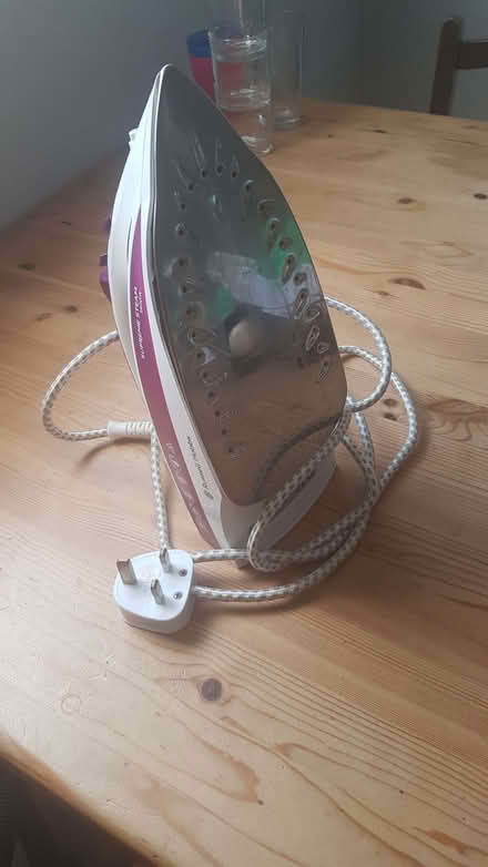 Photo of free Russell Hobbs electric steam iron (Polegate BN26) #2