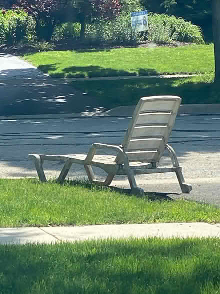 Photo of free White resin lounger (South Downers Grove near YMCA) #1