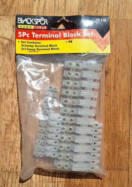 Photo of free Various sized cable connectors (Epping CM16) #1