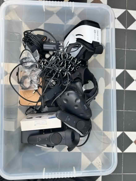 Photo of free VR equipment (Oxford OX4) #2