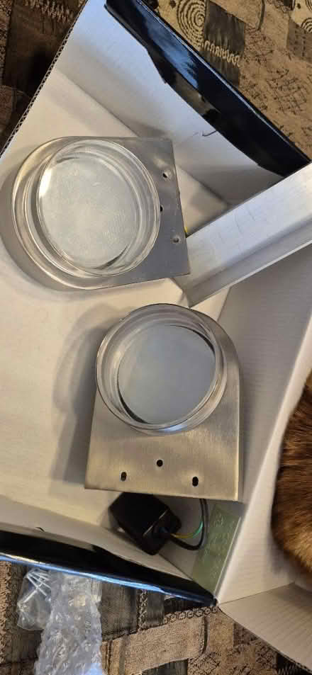 Photo of free Outside light (ME15 Wheatsheaf Close) #4