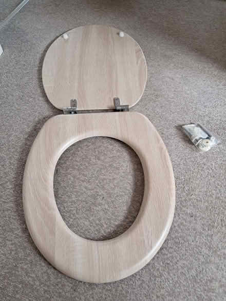 Photo of free Wood Effect Toilet seat (Kimberley NG16) #2