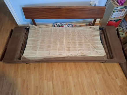 Photo of free Small, very old sofa (Surrey Heath GU16) #3
