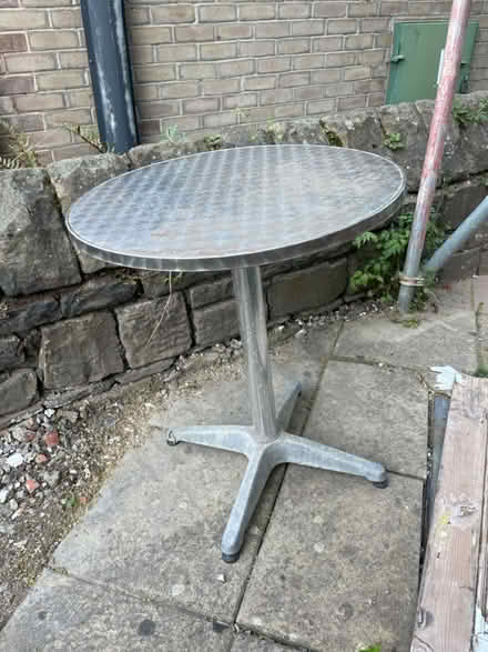 Photo of free Small round outdoor table (S7 Carter knowle) #1