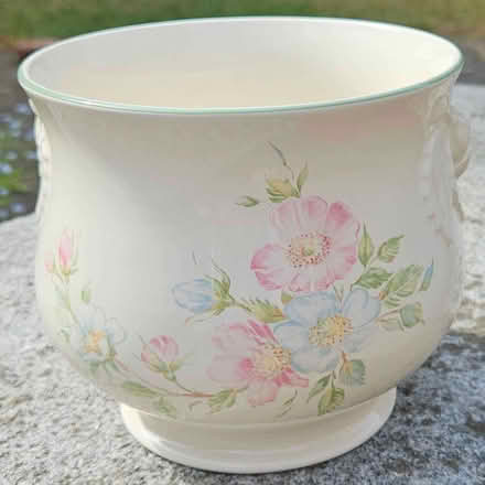 Photo of free M&S Edwardian Lady cachepot (plant pot holder) (Elmstead BR7) #1