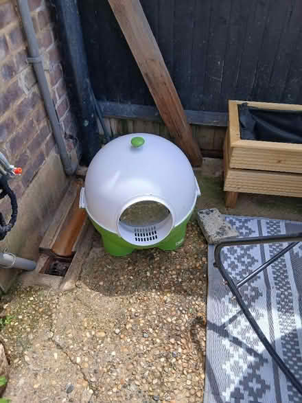 Photo of free Cat litter tray and half a bag of cat litter (Bromley North BR1) #1