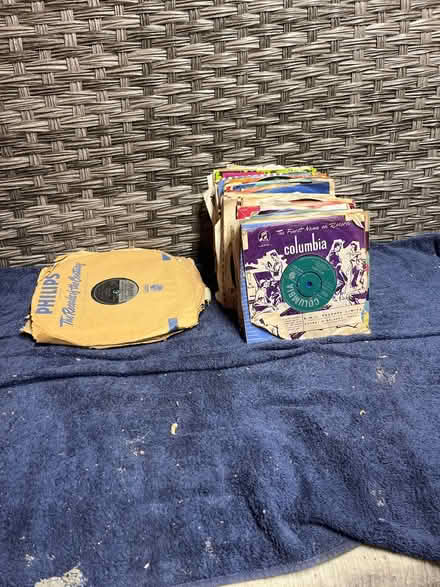 Photo of free Records (Chiddingstone) #1