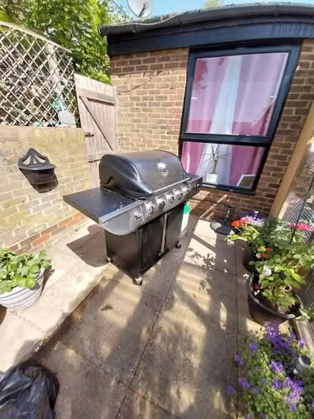 Photo of free Gas Barbeque (Next to Lister hospital..) #1