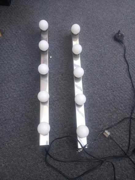 Photo of free Makeup lights (L35) #1