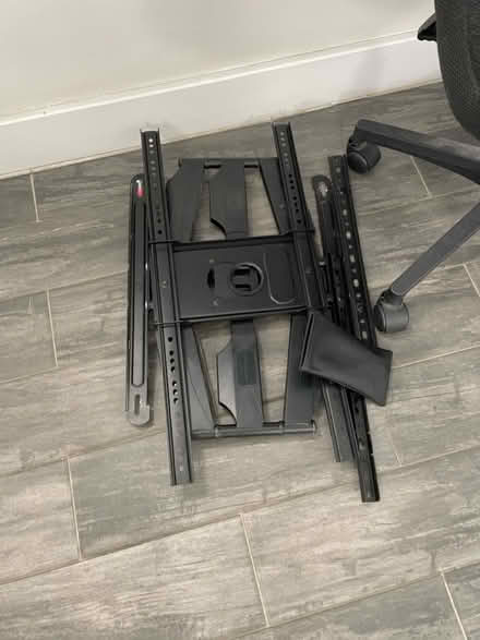 Photo of free TV wall mount (Hackney E8) #1