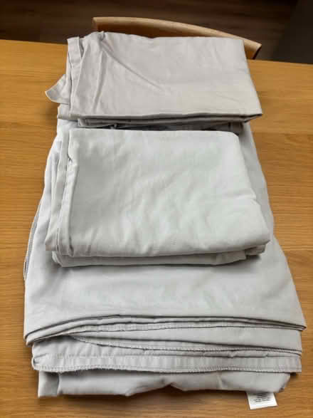 Photo of free King size duvet cover & pillowcases (Palmers Green/ Edmonton N18) #1