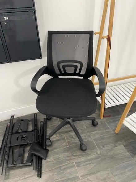Photo of free Office chair (Hackney E8) #1