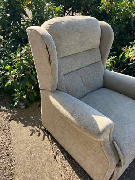 Photo of free Armchair (SG7) #4
