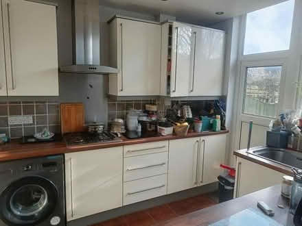 Photo of free Kitchen cabinet units (Friern Barnet, N11) #1