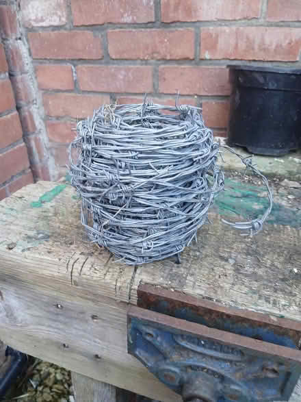 Photo of free Barbed wire (Stroud GL5) #1