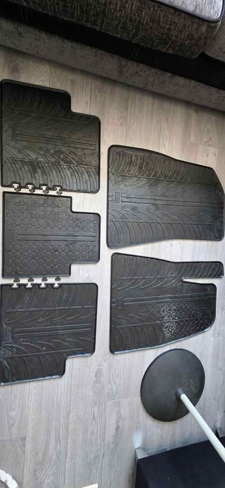 Photo of free Tesla Model 3 accessories (Shirley B90) #2