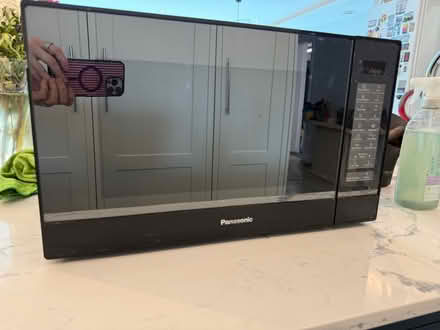 Photo of free Microwave (Cockfosters EN4) #1