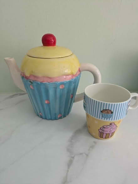 Photo of free Teapot & 1 cup (Braintree CM7) #1