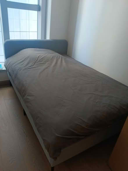 Photo of free ikea床 (中環德己立街) #3