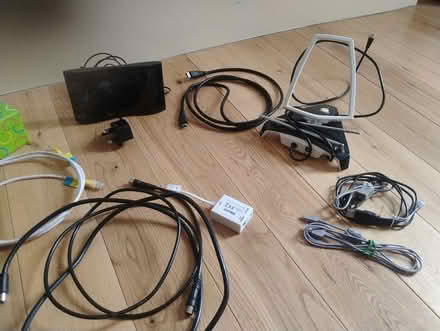 Photo of free Indoor aerial and various leads (Crowhurst road TN38) #2