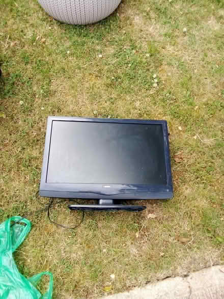 Photo of free Tv (UB4 hayes) #1
