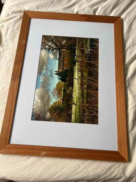 Photo of free Wooden frame with picture (Limehouse E14) #1