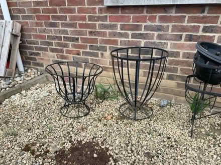 Photo of free Black planters (Worcester Park KT4) #2