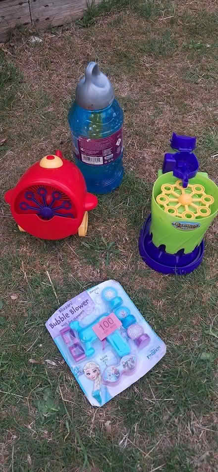 Photo of free Bubble machines (Cowfold RH13) #1