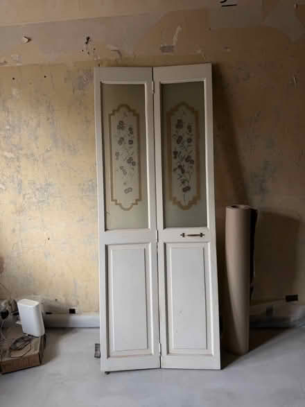 Photo of free Bifold door (ME2) #2