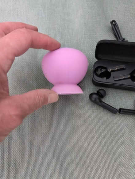 Photo of free Mini Bluetooth speaker and ear buds (Headington OX3) #2
