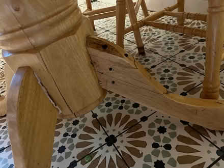 Photo of free Kitchen table with 5 chairs (Chelsea) #2