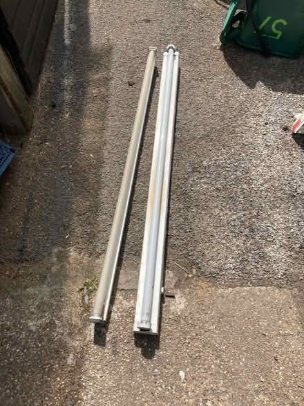 Photo of free Fluorescent strip lights (Shelton Lock DE73) #1