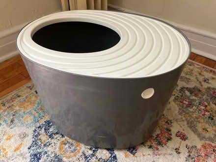 Photo of free Top entry litter box (Edgewater) #1