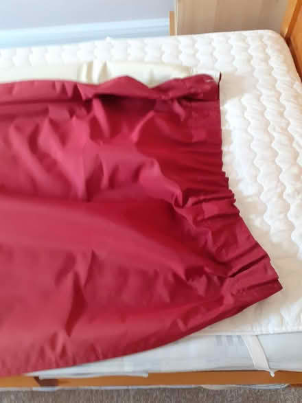 Photo of free Pair of lined dark red curtains (CF5 canton) #4