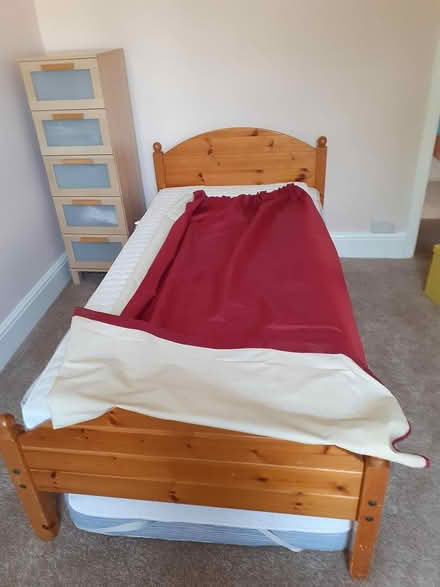 Photo of free Pair of lined dark red curtains (CF5 canton) #2