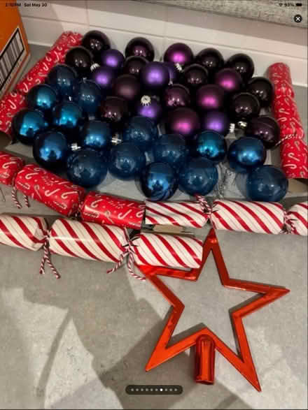 Photo of free Xmas decs. Already in a box 📦 (Pontefract WF8 area) #4