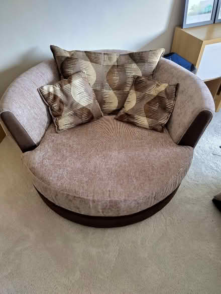 Photo of free Circle sofa cuddle chair (Hooley CR5) #3
