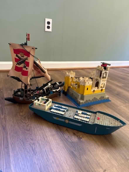 Photo of free Legos (Hillandale in Silver Spring) #1