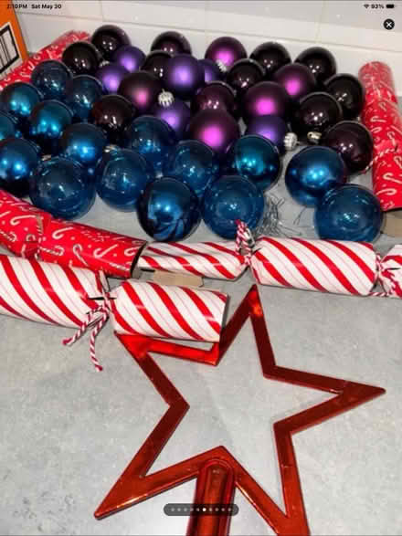 Photo of free Xmas decs. Already in a box 📦 (Pontefract WF8 area) #1