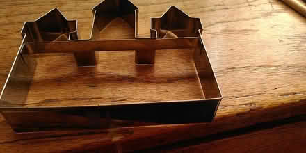 Photo of free cake cutter for child's cake (New Street, Ludlow) #1