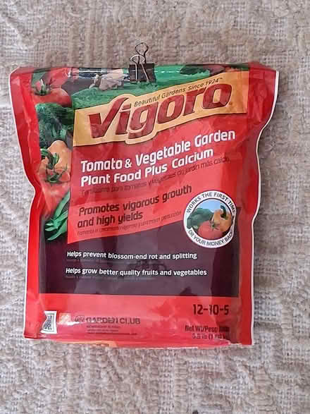 Photo of free Vigoro Tomato & Veg Plant Food (Highlands, NJ) #1