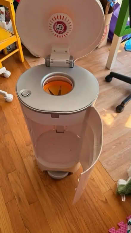 Photo of free Diaper Genie pail (Clarendon metro,Arlington, VA) #1