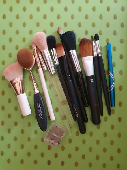 Photo of free Makeup brushes (Beckton E6) #1